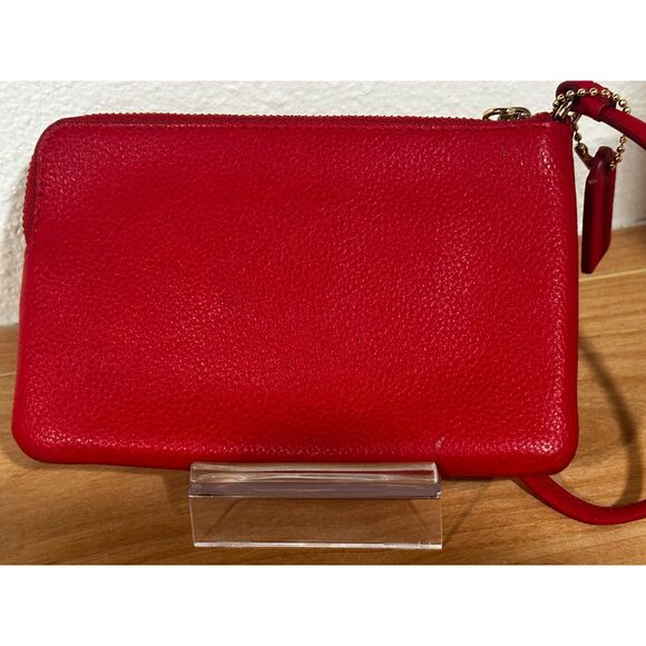 Coach Embossed Horse And Carriage Small Zip Wristlet in Red Leather GUC - Picture 3 of 8